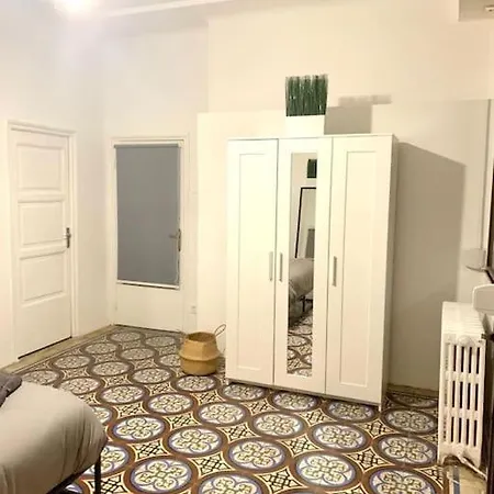 Amplio Piso Recien Reformado En Pleno Centro. * Ferrol