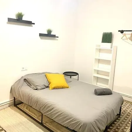 Amplio Piso Recien Reformado En Pleno Centro. Appartamento