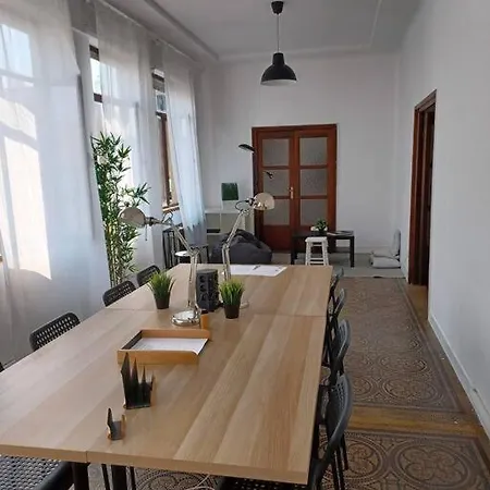 Amplio Piso Recien Reformado En Pleno Centro. Appartamento Ferrol